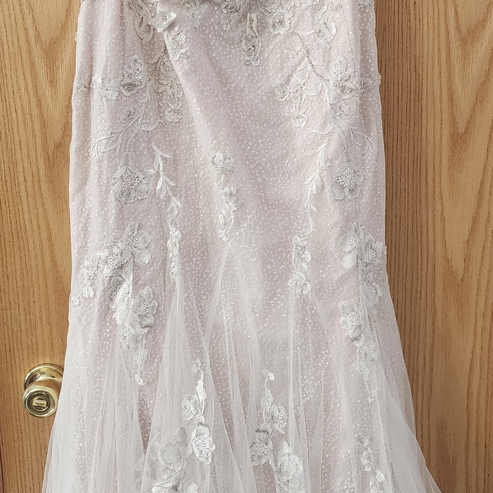 Galina Wedding Dress - Picture 5 of 12